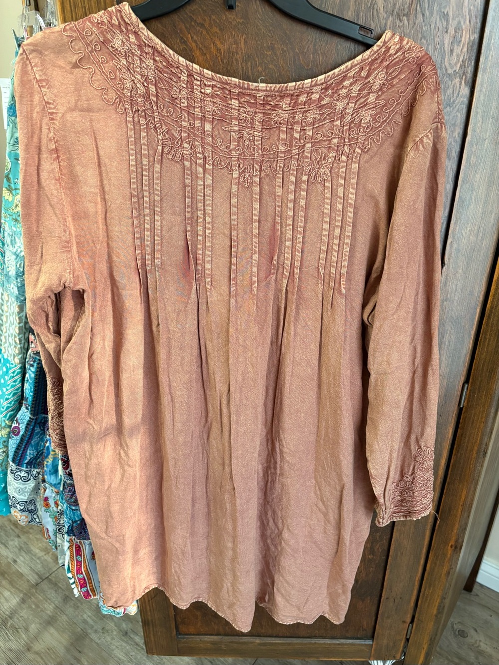 Solitaire Dusty Rose Embroidered Peasant Tunic - Picture 6 of 6